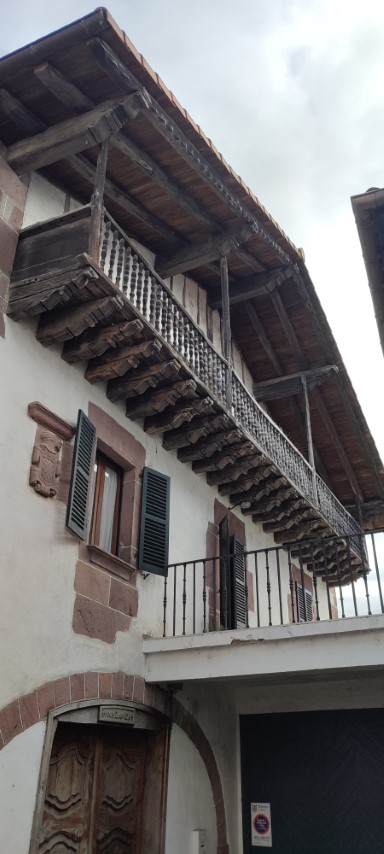 Balcón Madera Casa Elizondo (Pequeña)