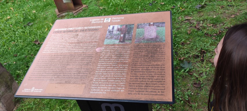 Panel Memorial Exilio Navarro (Pequeña)